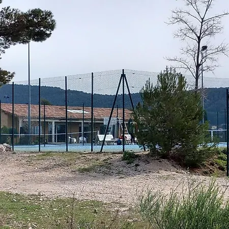 Apartment Avec Terrasse Dans Maison Individuelle Ceyreste