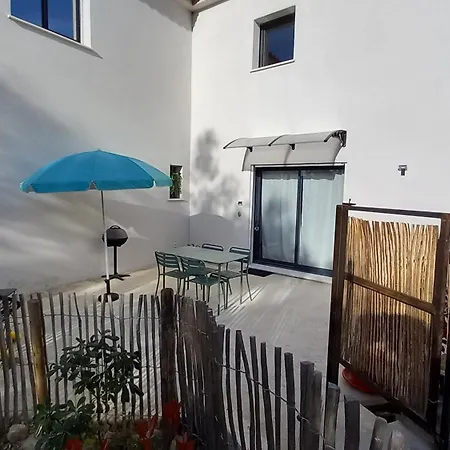 Avec Terrasse Dans Maison Individuelle Apartamento Ceyreste