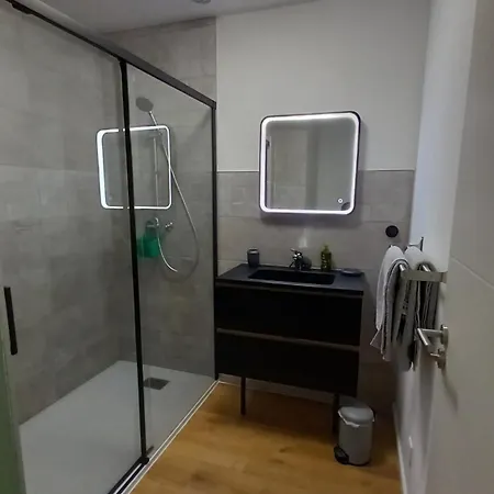 Avec Terrasse Dans Maison Individuelle Apartamento Ceyreste